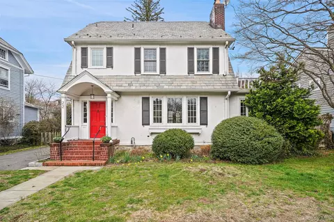 22 Brookdale Pl, Rye, NY 10580