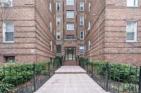2090 Barnes Ave #2H, New York, NY 10462