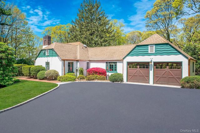 15 Milmohr Ct, Northport, NY 11768