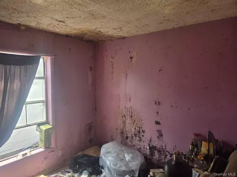 2105 Seward Ave, New York, NY 10473