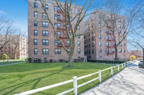 83-85 Woodhaven Blvd #3L, Woodhaven, NY 11421