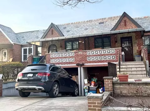 82-17 77th Ave, New York, NY 11385