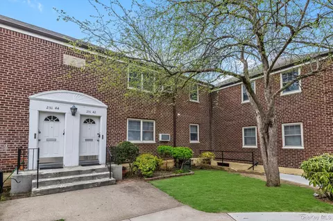 251-42 61st Ave # 3-1150, Little Neck, NY 11362