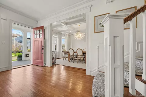 Entry Way - 30 Wainwright St, Rye, NY 10580 photo 1 of 5