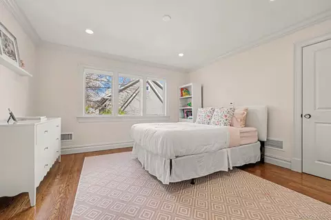Bedroom - 30 Wainwright St, Rye, NY 10580 photo 3 of 4