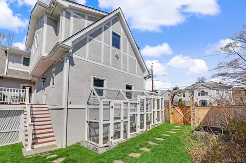 Exterior - 30 Wainwright St, Rye, NY 10580 photo 4 of 4