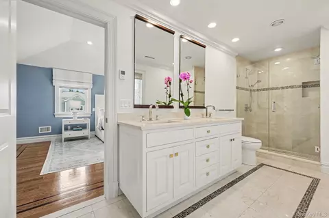 Bath - 30 Wainwright St, Rye, NY 10580 photo 2 of 5