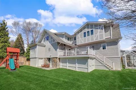 Exterior - 30 Wainwright St, Rye, NY 10580 photo 2 of 4