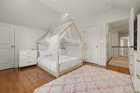 Bedroom - 30 Wainwright St, Rye, NY 10580 photo 2 of 4