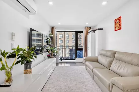 Living - 143-16 41st Ave #4E, New York, NY 11355 photo 1 of 1