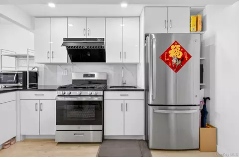 Kitchen - 143-16 41st Ave #4E, New York, NY 11355 photo 3 of 3