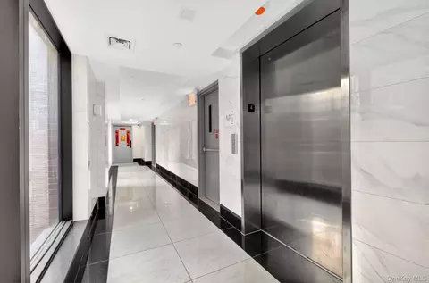 Entry Way - 143-16 41st Ave #4E, New York, NY 11355 photo 3 of 4