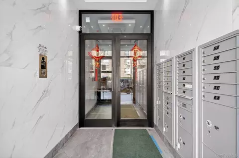Entry Way - 143-16 41st Ave #4E, New York, NY 11355 photo 1 of 4