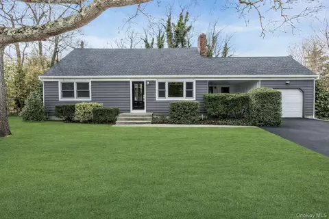 76 Maple St, Blue Point, NY 11715