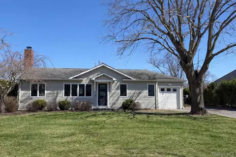 21 Tarpon Rd, East Quogue, NY 11942