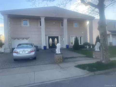 3780 Greentree Dr, Oceanside, NY 11572