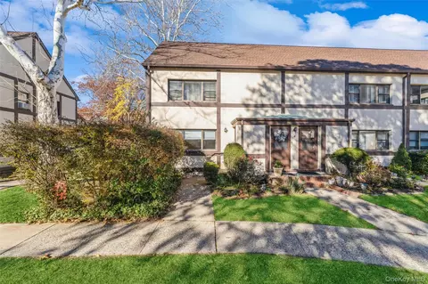 123 15th St #A-1, Garden City, NY 11530