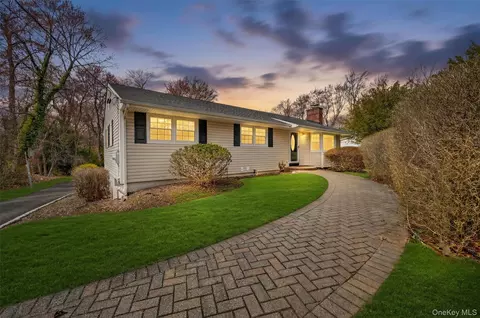 51 Brewery Rd, Clarkstown, NY 10956