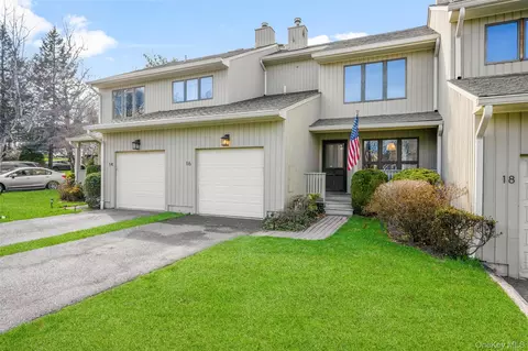 16 Tulip Tree Ln, Mamaroneck, NY 10543
