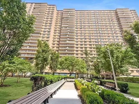 464 Neptune Ave #23F, Brooklyn, NY 11224