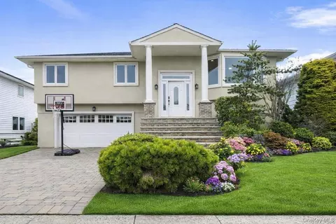 1328 Park St, Atlantic Beach, NY 11509