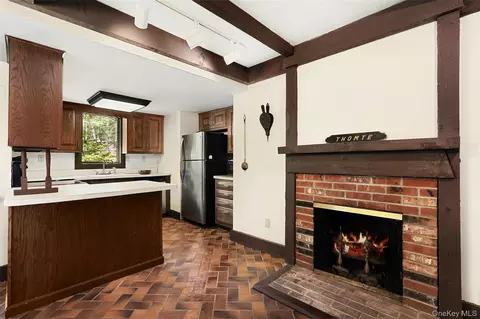 Kitchen - 334 Pine Brook Rd, Pound Ridge, NY 11961 photo 1 of 1
