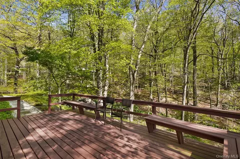 Exterior - 334 Pine Brook Rd, Pound Ridge, NY 11961 photo 5 of 7
