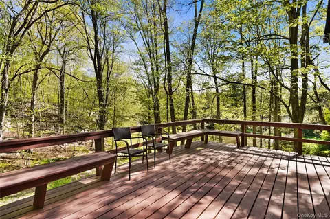 Exterior - 334 Pine Brook Rd, Pound Ridge, NY 11961 photo 3 of 7