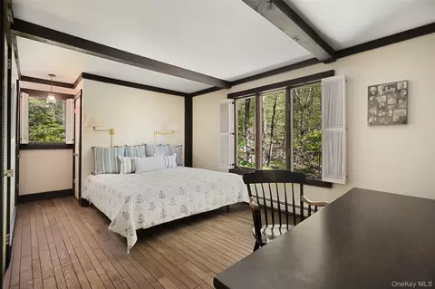 Bedroom - 334 Pine Brook Rd, Pound Ridge, NY 11961 photo 1 of 2