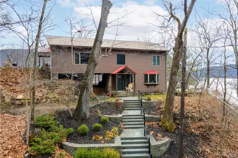 65 Mine Dock Rd, Highlands, NY 10922