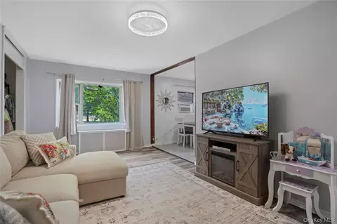 1001 Shore Pkwy #2B, Brooklyn, NY 11228