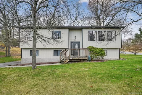 22 Cambridge Cir, Monroe, NY 10950