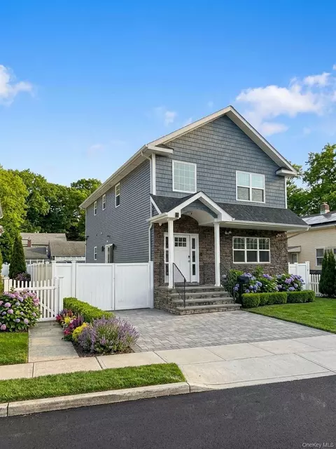 599 Park Ave, West Hempstead, NY 11552