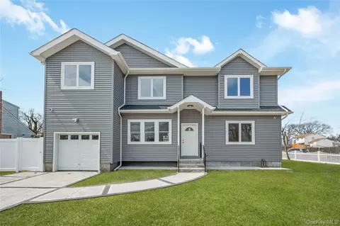 1078 Woodfield Rd, Rockville Centre, NY 11570