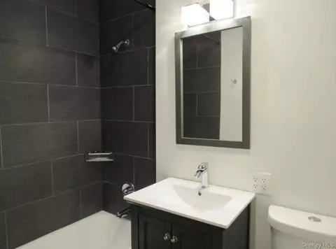 Bath - 132-20 60th Ave, Flushing, NY 11355 photo 2 of 3