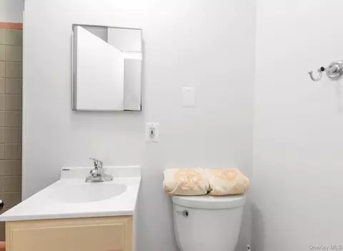 Bath - 132-20 60th Ave, Flushing, NY 11355 photo 3 of 3