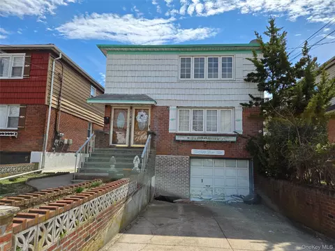 25310 148th Dr, New York, NY 11422