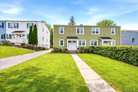 18 Vernon Ter, Poughkeepsie, NY 12601