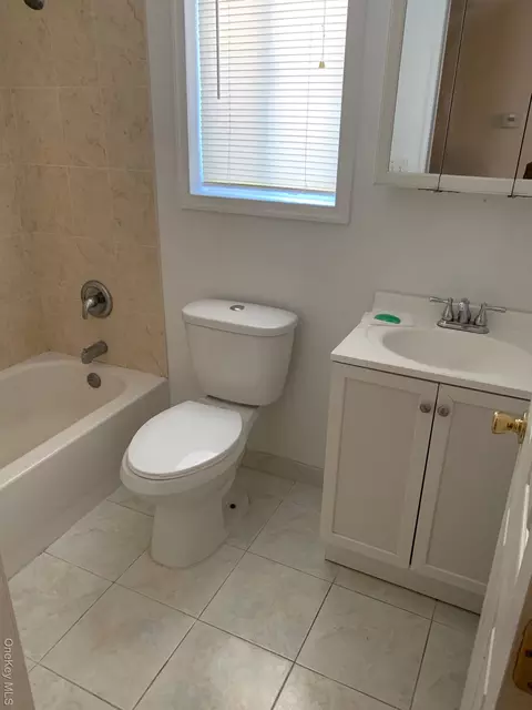 265 E Pine St, Long Beach, NY 11561 photo 4