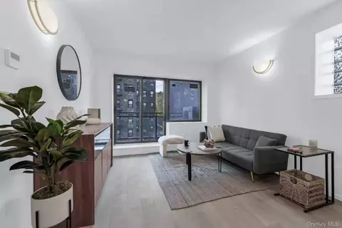 97-30 64th Ave #5A, New York, NY 11374