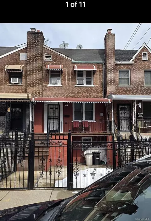 1115 N East 214th St, New York, NY 10469