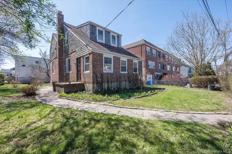 3162 Miles Ave, New York, NY 10465