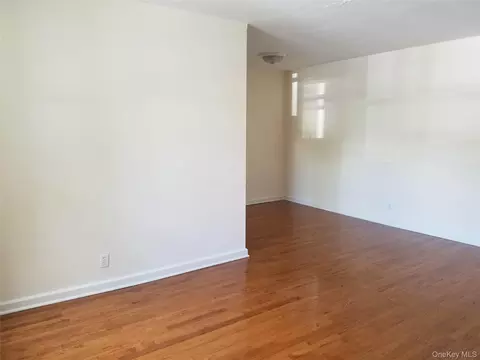 20506 35th Ave #331, Bayside, NY 11361