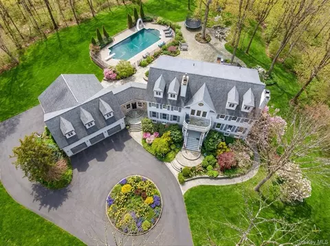 16 Sunset Rdg, Monroe, NY 10950