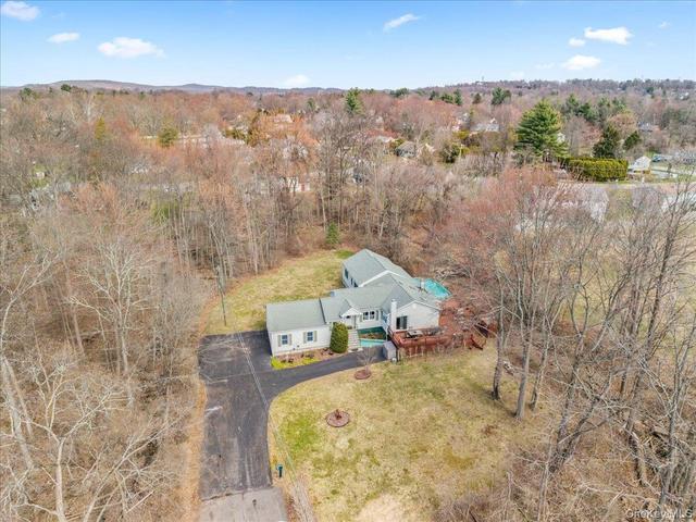 2672 Loretta St, Yorktown, NY 10598