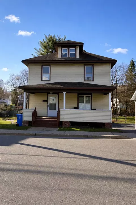 206 W Main St, Middletown, NY 10940