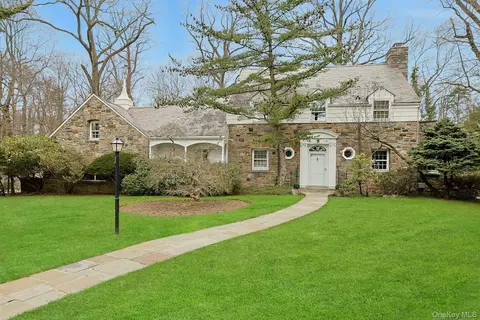 99 Penn Rd, Scarsdale, NY 10583