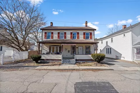 18 Spring St, Port Jervis, NY 12771