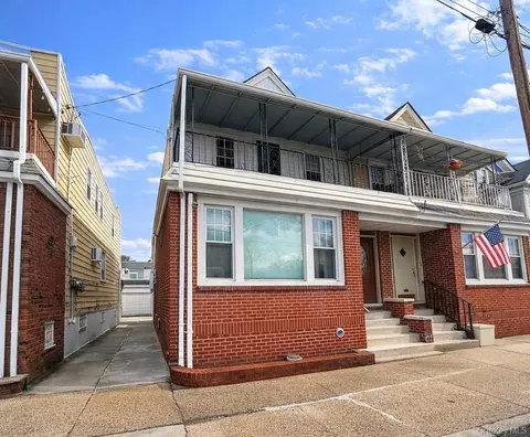 7848 83rd St, New York, NY 11385