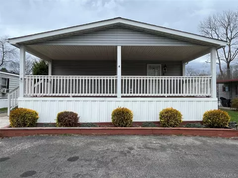 4 Scribo Ln, Wappinger, NY 12590 photo 3